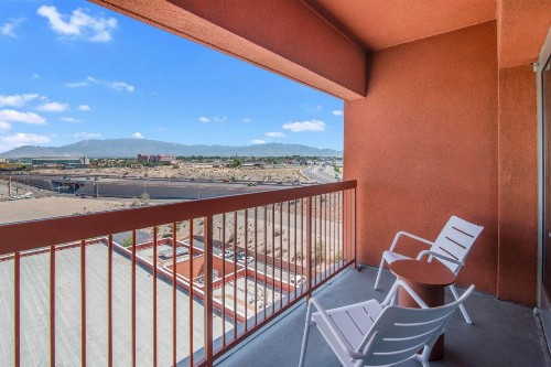 Embassy Suites by Hilton Albuquerque - image 39