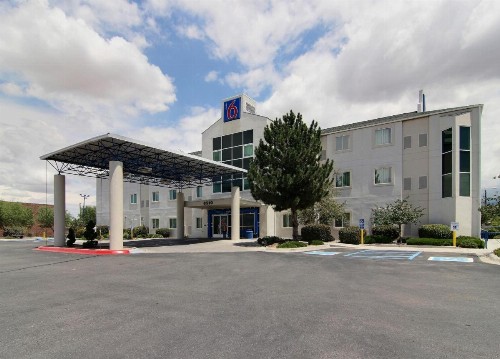 Motel 6-Albuquerque NM - North - image 2