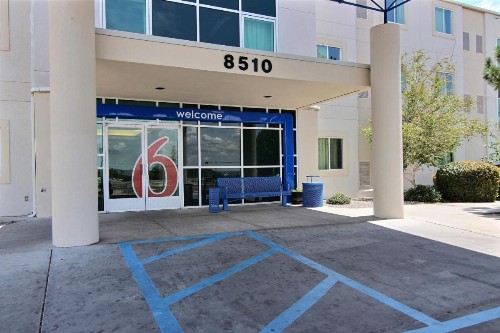 Motel 6-Albuquerque NM - North - image 7