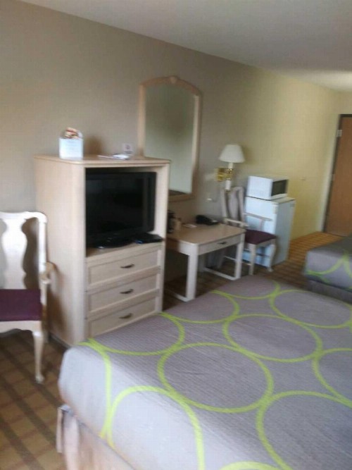 Super 8 by Wyndham Albuquerque West/Coors Blvd - image 22