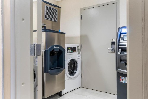 Holiday Inn Express Hotel & Suites Albuquerque Midtown an IHG Hotel - image 18