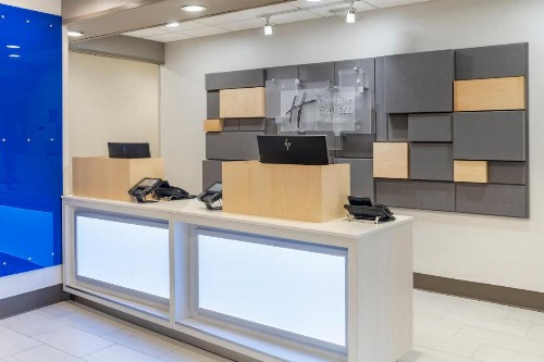 Holiday Inn Express Hotel & Suites Albuquerque Midtown an IHG Hotel - image 22