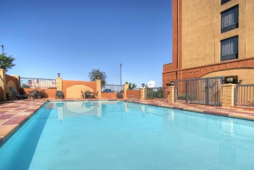 Holiday Inn Express Hotel & Suites Albuquerque Midtown an IHG Hotel - image 35