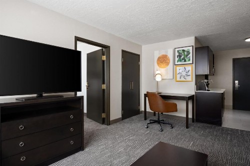 Holiday Inn Hotel & Suites Albuquerque Airport an IHG Hotel - image 18