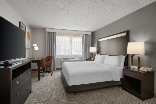 Holiday Inn Hotel & Suites Albuquerque Airport an IHG Hotel - image 24