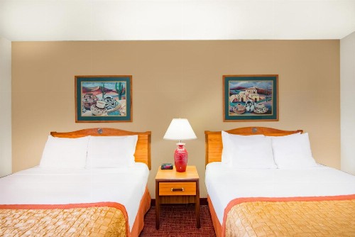 Hawthorn Suites by Wyndham Albuquerque - image 17