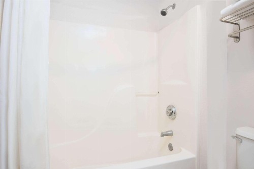 Hawthorn Suites by Wyndham Albuquerque - image 27