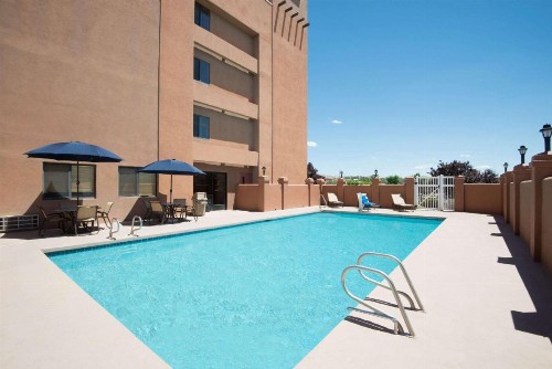 Hawthorn Suites by Wyndham Albuquerque - image 28