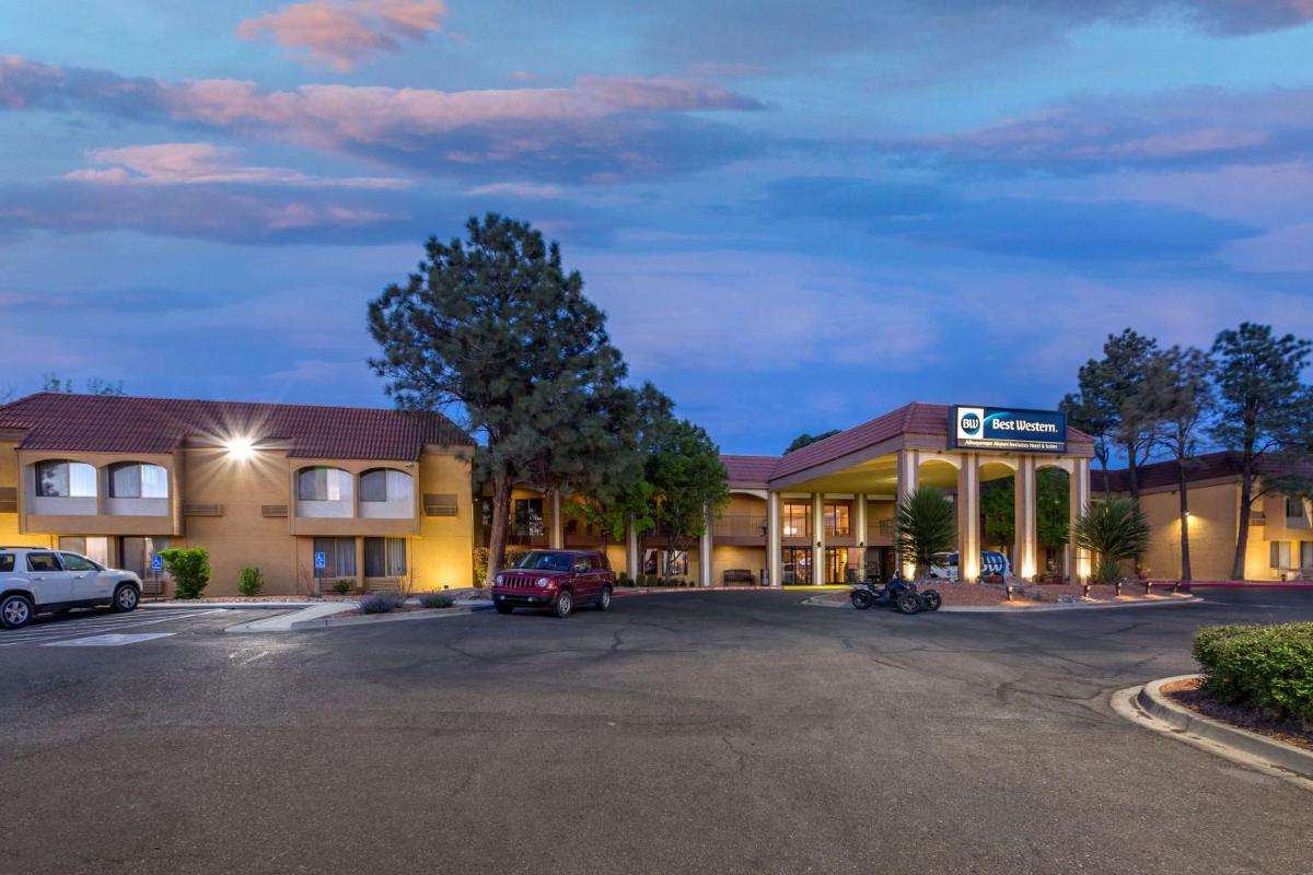 Best Western Airport Albuquerque InnSuites Hotel & Suites - main image