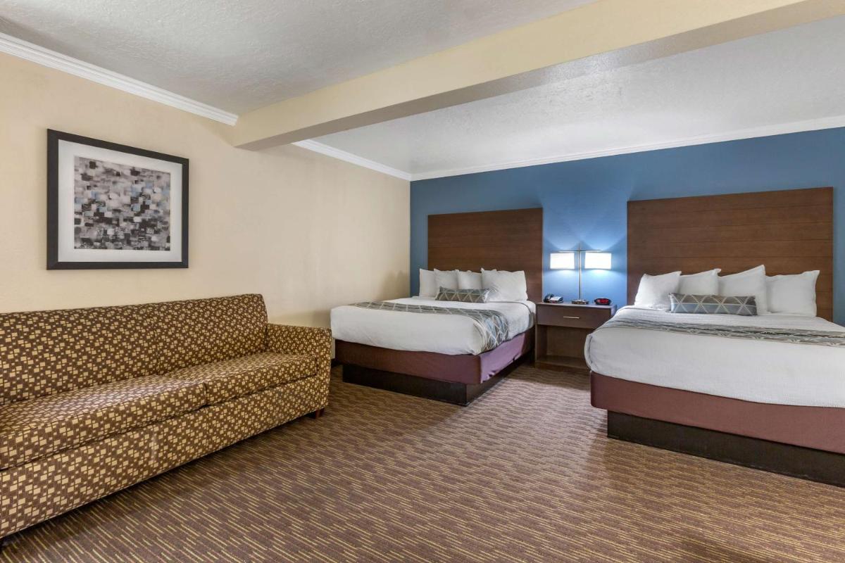 Best Western Airport Albuquerque InnSuites Hotel & Suites - image 3