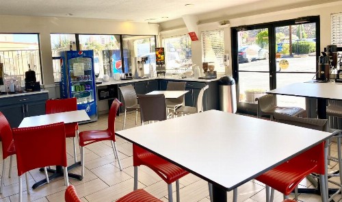Econo Lodge Downtown Albuquerque - image 7