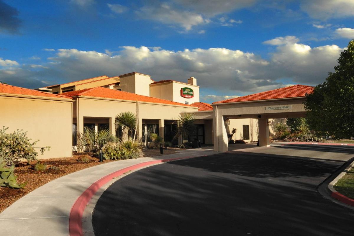 Courtyard by Marriott Albuquerque Airport - main image