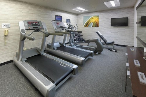 Courtyard by Marriott Albuquerque Airport - image 2