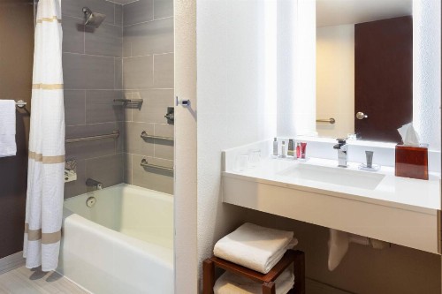Marriott Albuquerque - image 12