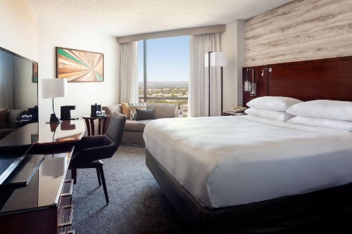 Marriott Albuquerque - image 4