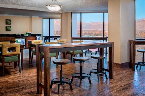 Marriott Albuquerque - image 9