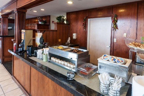 Quality Suites Albuquerque - image 10