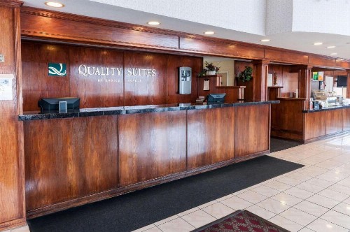 Quality Suites Albuquerque - image 14