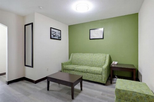 Quality Suites Albuquerque - image 30