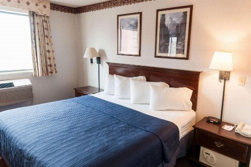 Quality Suites Albuquerque - image 35
