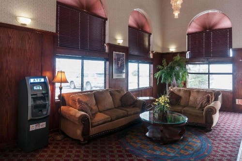 Quality Suites Albuquerque - image 4