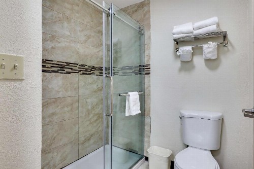Quality Suites Albuquerque - image 42
