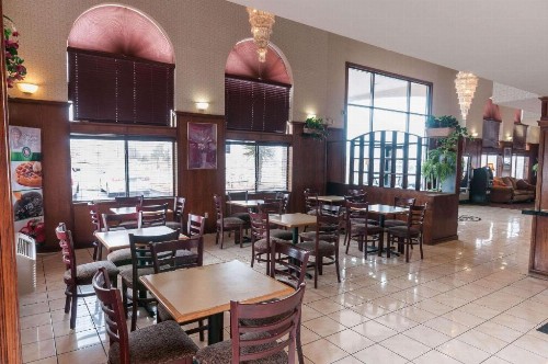 Quality Suites Albuquerque - image 5