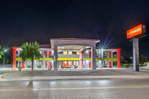 Econo Lodge West Albuquerque - image 18