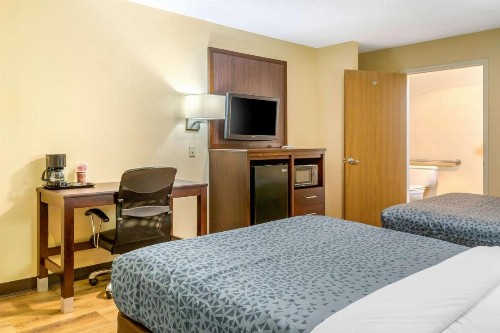 Econo Lodge West Albuquerque - image 24