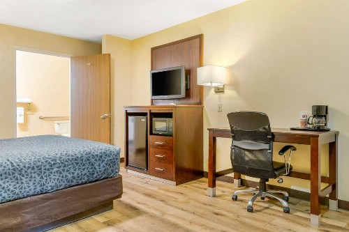 Econo Lodge West Albuquerque - image 29