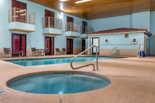 Econo Lodge West Albuquerque - image 39