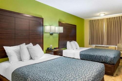 Econo Lodge West Albuquerque - image 4