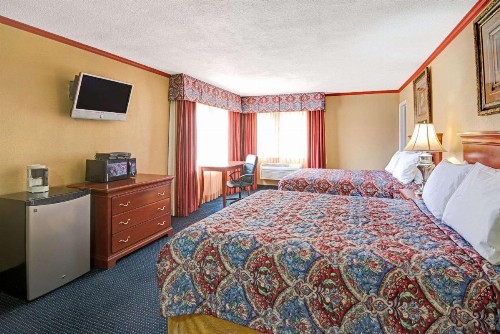 Days Inn by Wyndham Albuquerque Downtown - image 7