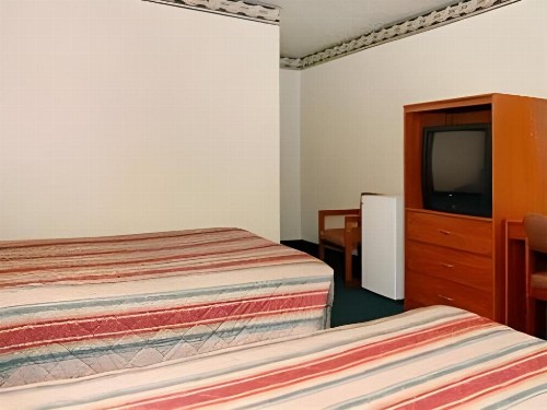 Econo Lodge East - image 48