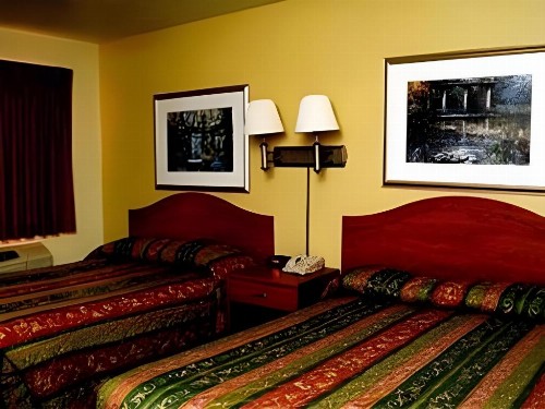 Econo Lodge East - image 50