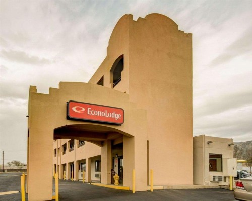 Econo Lodge East - image 9