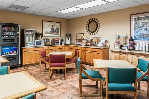 Rodeway Inn East Albuquerque - image 6