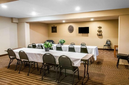 Rodeway Inn East Albuquerque - image 7