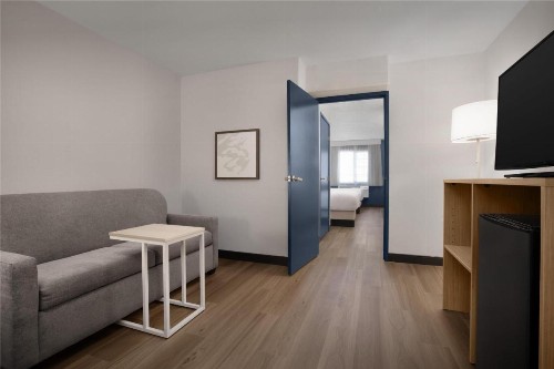 Best Western Plus Executive Suites Albuquerque - image 28