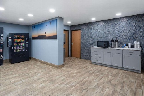 Travelodge by Wyndham Albuquerque East - image 6