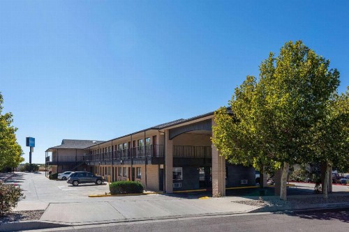 Travelodge by Wyndham Albuquerque East - image 9