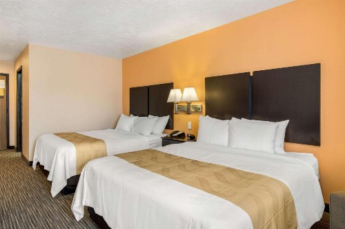 Quality Inn & Suites Albuquerque North near Balloon Fiesta Park - image 13