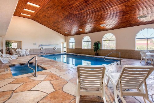 Quality Inn & Suites Albuquerque North near Balloon Fiesta Park - image 34
