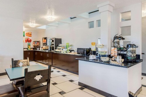 Quality Inn & Suites Albuquerque North near Balloon Fiesta Park - image 38