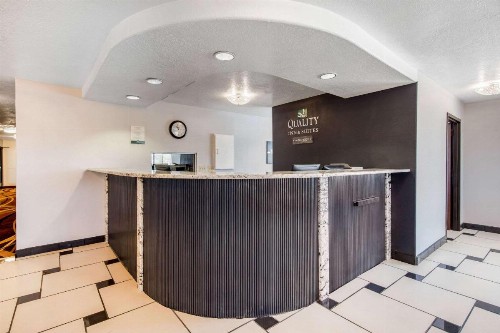 Quality Inn & Suites Albuquerque North near Balloon Fiesta Park - image 6