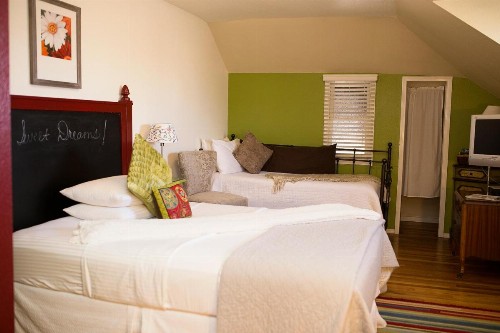 El Cuervo ABQ Guest Rooms - image 4