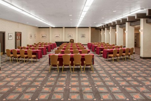 Albuquerque Crowne Plaza an IHG Hotel - image 15