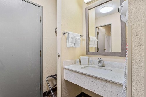 SureStay Hotel by Best Western Albuquerque Midtown - image 11