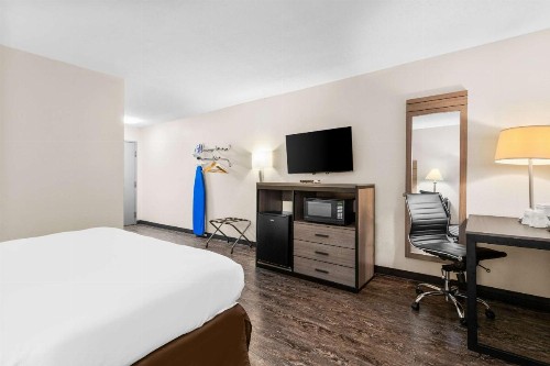 SureStay Hotel by Best Western Albuquerque Midtown - image 14