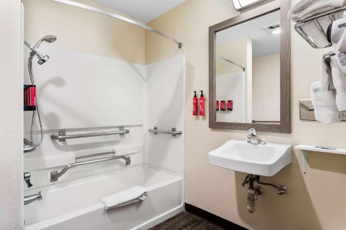 SureStay Hotel by Best Western Albuquerque Midtown - image 2
